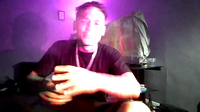 Snapshot of cruz815 chatting on 06.13.26 cruz815 online show from 06.13.26