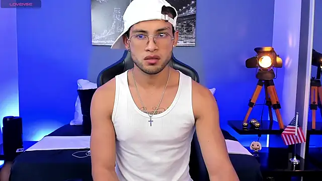 Max Conor1 online show from 04.30.26