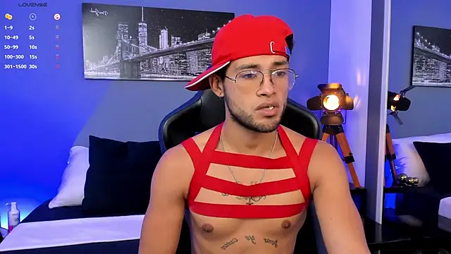 Max Conor1 online show from 05.05.26