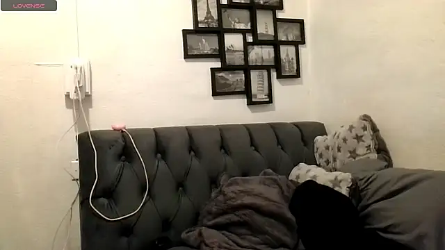 MirandaLatinaLovely online show from 12.22.25