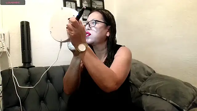 MirandaLatinaLovely online show from 04.25.26