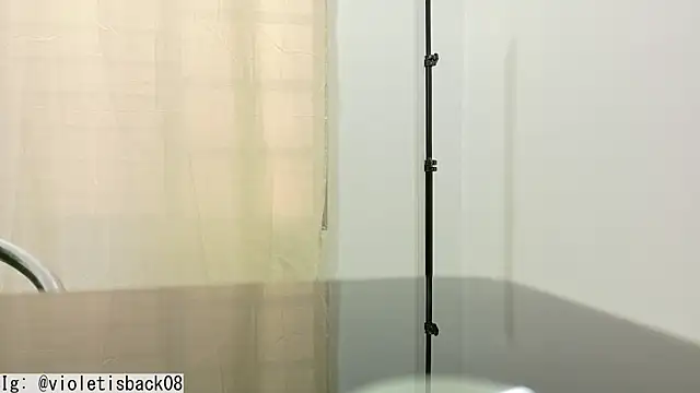 Snapshot of violetisback08 chatting on 02.10.26 violetisback08 online show from 02.10.26