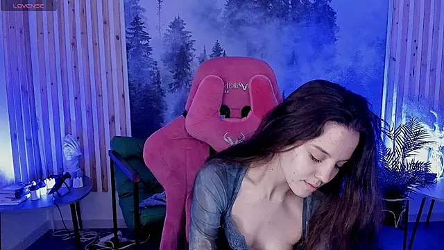 MilaStoyne online show from 12.15.25