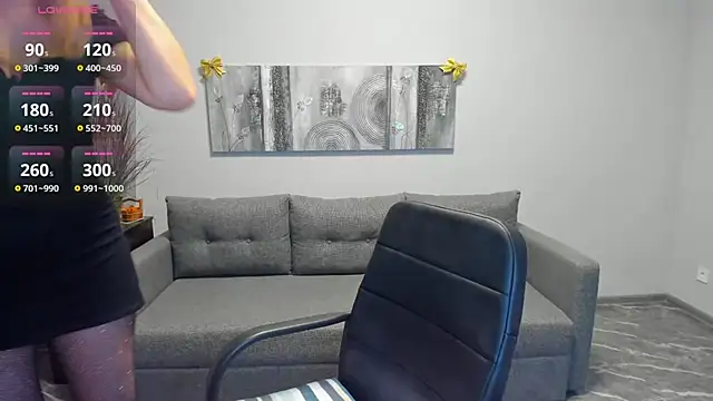 Mira Whites online show from 05.04.26