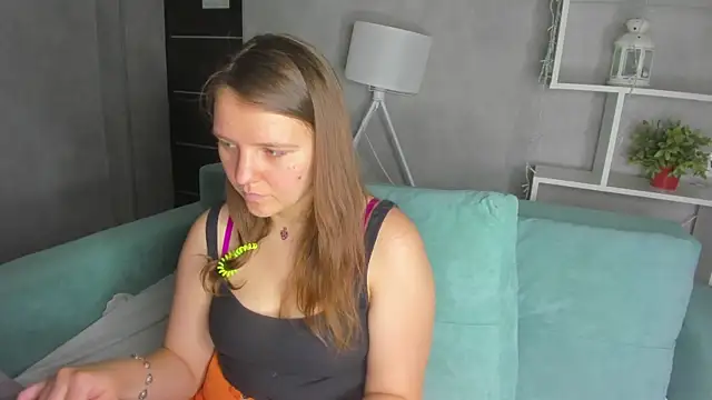 Snapshot of Jenny_Jimmy chatting on 06.10.26 Jenny Jimmy online show from 06.10.26
