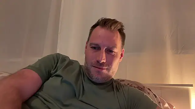 Christian87xxx online show from 11.20.25