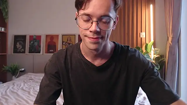 William Henry  online show from 03.06.26