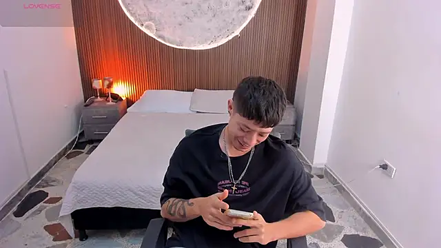 marcuscollins1  online show from 04.24.26