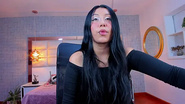 Nohemi louse online show from 07.01.26