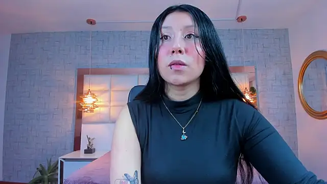 Nohemi louse online show from 07.19.26