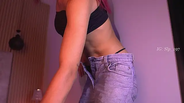 Snapshot of sara_lopee1 chatting on 06.21.26 sara lopee1 online show from 06.21.26
