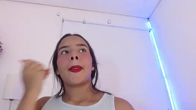 Roxy Stonee online show from 11.01.25