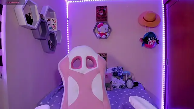 Snapshot of chloe_rockss_ chatting on 02.25.25 chloe rockss online show from 02.25.25