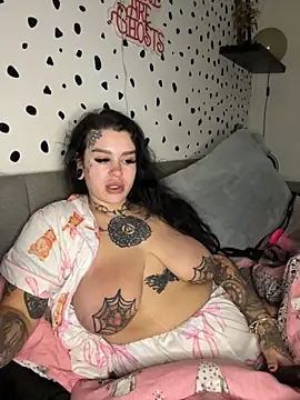 Snapshot of tempzzz12 chatting on 11.27.25 tempzzz12 online show from 11.27.25