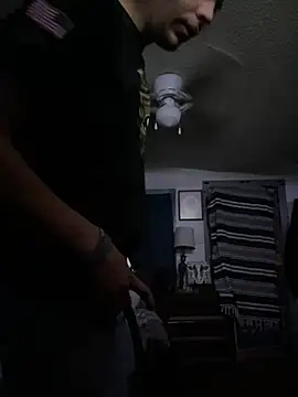 Snapshot of buckincowboy chatting on 02.01.25 buckincowboy online show from 02.01.25