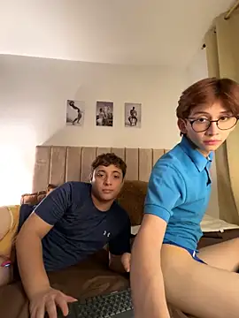 Snapshot of jacob_and_sam chatting on 10.09.25 jacob and sam online show from 10.09.25