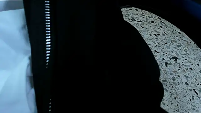 Snapshot of roan_birkin chatting on 06.18.26 roan birkin online show from 06.18.26