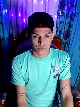 Snapshot of duquehotvoy chatting on 02.12.25 duquehotvoy online show from 02.12.25