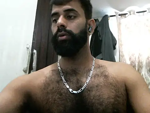 Snapshot of indianhairybull chatting on 02.12.26 indianhairybull online show from 02.12.26