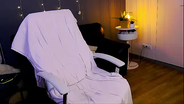 Snapshot of just_gay_ chatting on 02.05.25 just gay  online show from 02.05.25