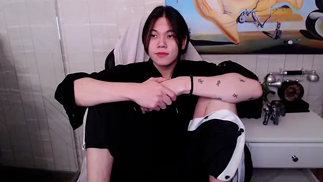 Snapshot of just_gay_ chatting on 02.06.25 just gay  online show from 02.06.25