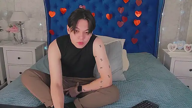 Snapshot of just_gay_ chatting on 02.26.25 just gay  online show from 02.26.25