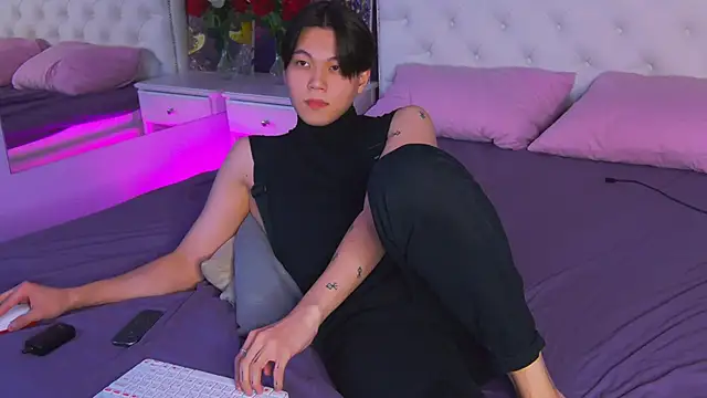 Snapshot of just_gay_ chatting on 03.09.25 just gay  online show from 03.09.25