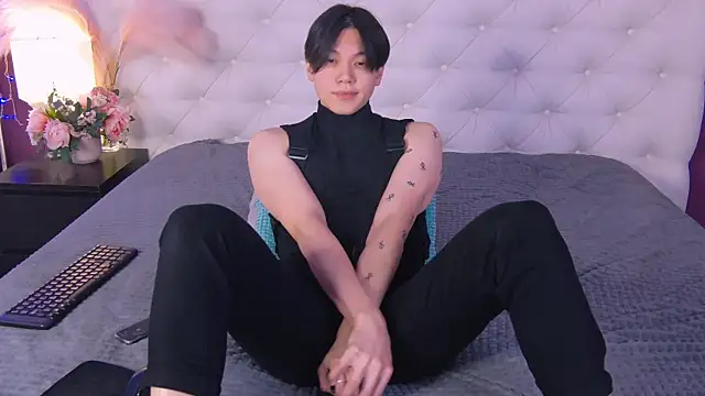 Snapshot of just_gay_ chatting on 03.12.25 just gay  online show from 03.12.25