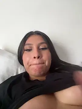 Snapshot of Arianna_Fioree chatting on 02.10.26 Arianna Fioree online show from 02.10.26