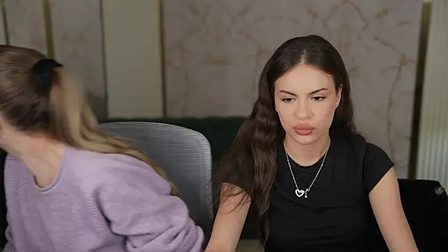 Suzan Mayer online show from 02.22.25