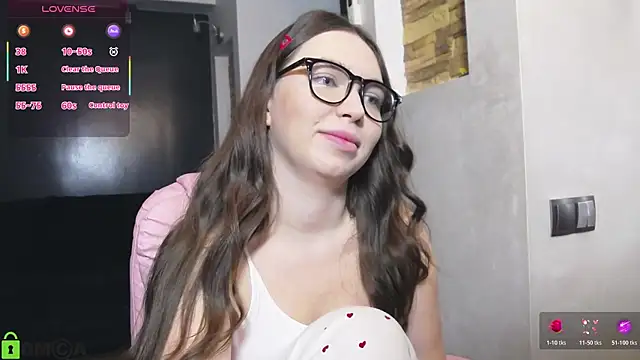 Snapshot of Arianahot777 chatting on 11.21.25 Arianahot777 online show from 11.21.25