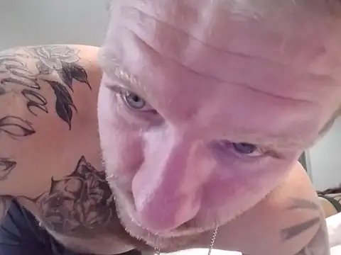 ohyeaitsme444 online show from 11.06.25