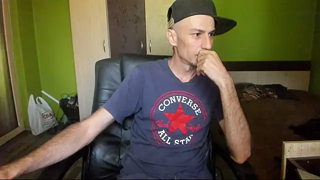 Snapshot of BigCumShoot chatting on 06.17.26 BigCumShoot online show from 06.17.26