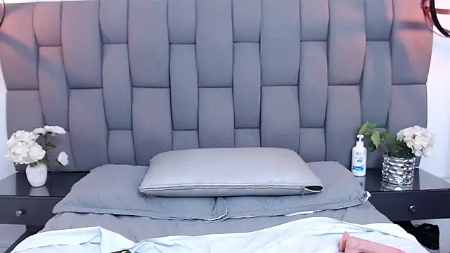 Snapshot of Sofiavillegaz chatting on 02.06.25 Sofiavillegaz online show from 02.06.25