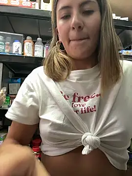 Andrea18 blonde online show from 04.21.26