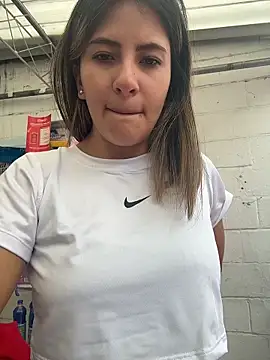 Andrea18 blonde online show from 04.27.26