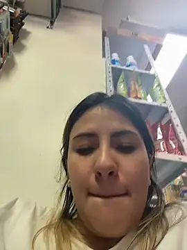Andrea18 blonde online show from 04.30.26