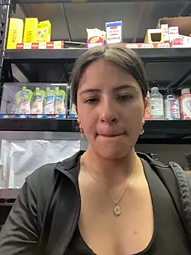 Andrea18 blonde online show from 05.15.26