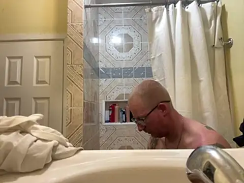 Snapshot of ClimbedCaelum chatting on 01.10.26 ClimbedCaelum online show from 01.10.26