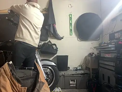 Snapshot of ClimbedCaelum chatting on 01.31.26 ClimbedCaelum online show from 01.31.26