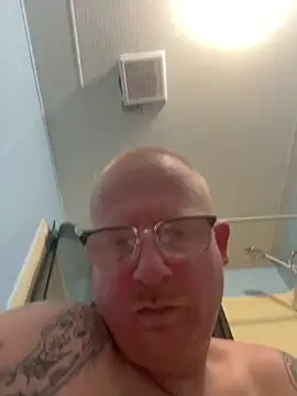 Snapshot of ClimbedCaelum chatting on 02.24.26 ClimbedCaelum online show from 02.24.26