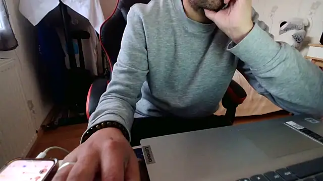 Snapshot of balkis30 chatting on 09.25.25 balkis30 online show from 09.25.25