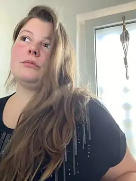 Snapshot of Lars-Lola chatting on 03.15.26 Lars-Lola online show from 03.15.26