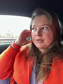 Snapshot of Lars-Lola chatting on 03.20.26 Lars-Lola online show from 03.20.26