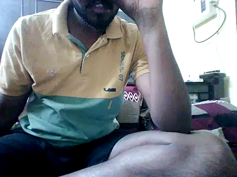 Snapshot of anandhababu chatting on 12.22.25 anandhababu online show from 12.22.25