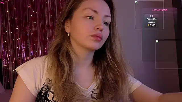 Lora Rosee online show from 05.04.26