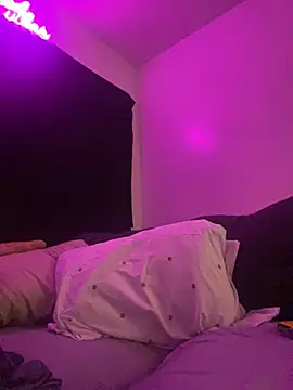 Snapshot of nadia06 chatting on 09.15.25 nadia06 online show from 09.15.25