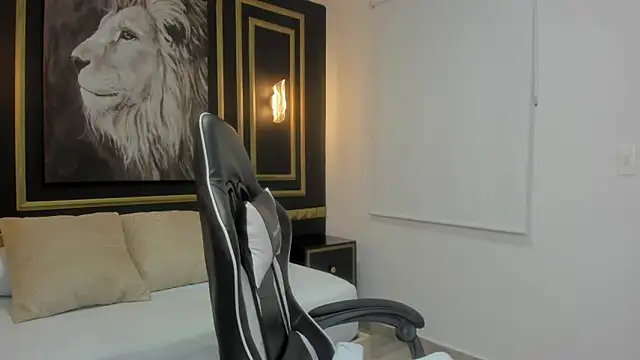 tiffanny doll  online show from 03.12.26