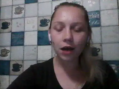 Snapshot of Anna_wey chatting on 06.07.26 Anna wey online show from 06.07.26