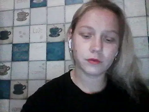 Snapshot of Anna_wey chatting on 06.08.26 Anna wey online show from 06.08.26